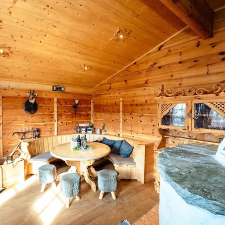 Rustic Hut Salzburg Near Slopes, Cleaning Included Holiday home *